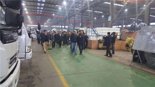 省領導班子帶隊到程力掃路車廠視察 省領導班子帶隊到程力掃路車廠視察